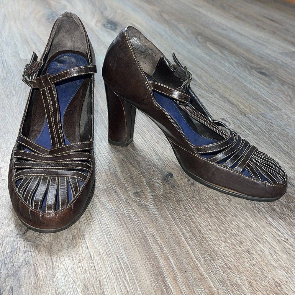 Aerosoles Leather Brown Heels Size 7.5 B
